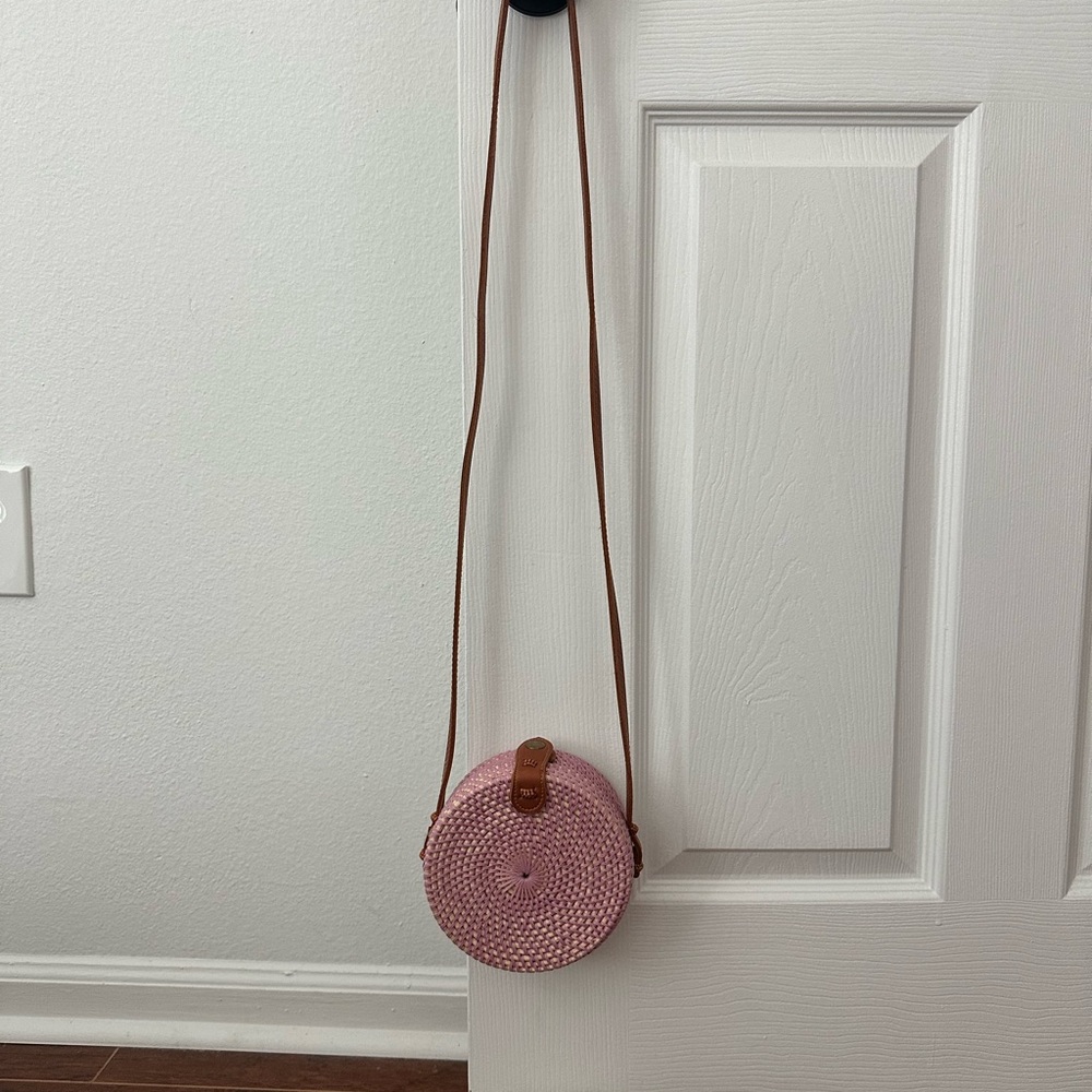 Round Rattan Wicker Woven Crossbody Bag Pink Boho - Picture 3 of 9